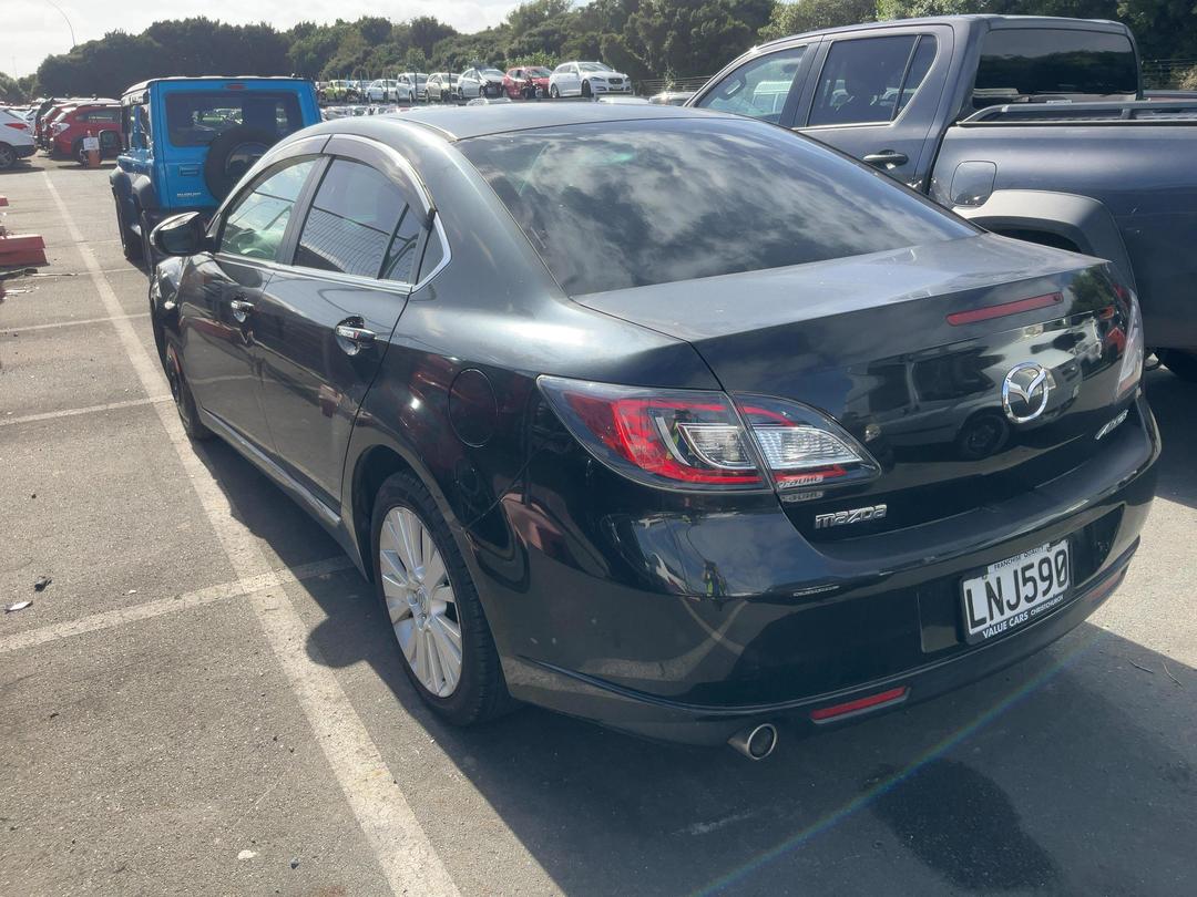 Photo '4' of Mazda Atenza