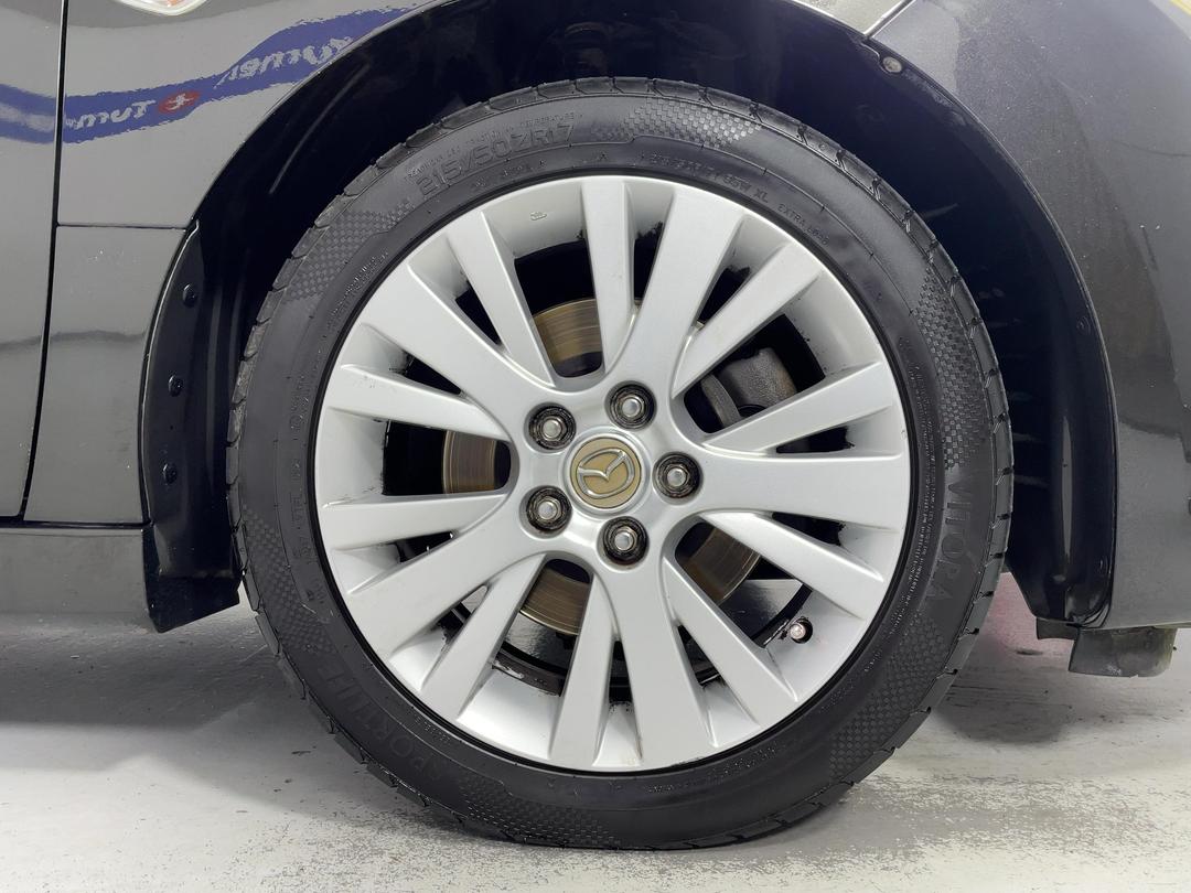 Photo '9' of Mazda Atenza