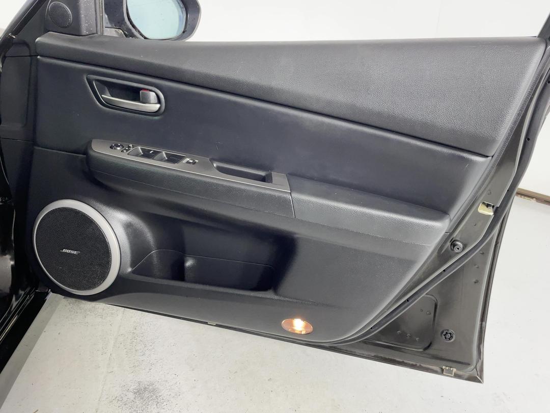 Photo '15' of Mazda Atenza