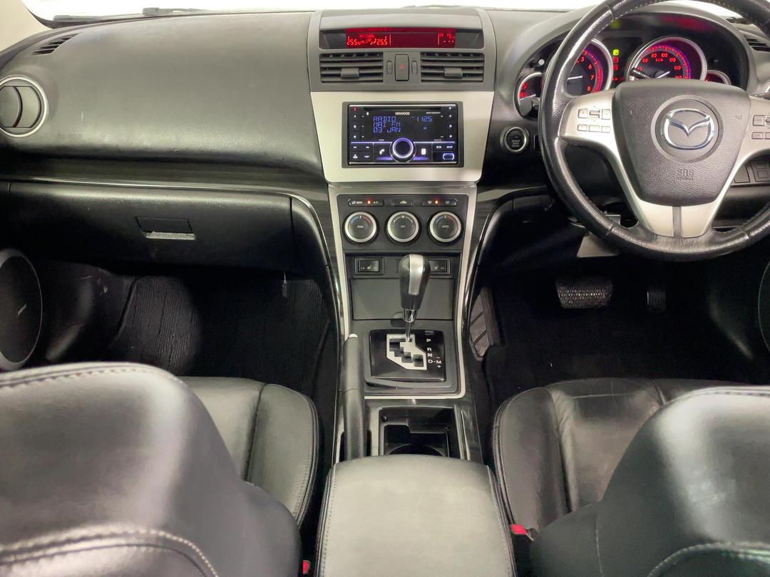Photo '17' of Mazda Atenza