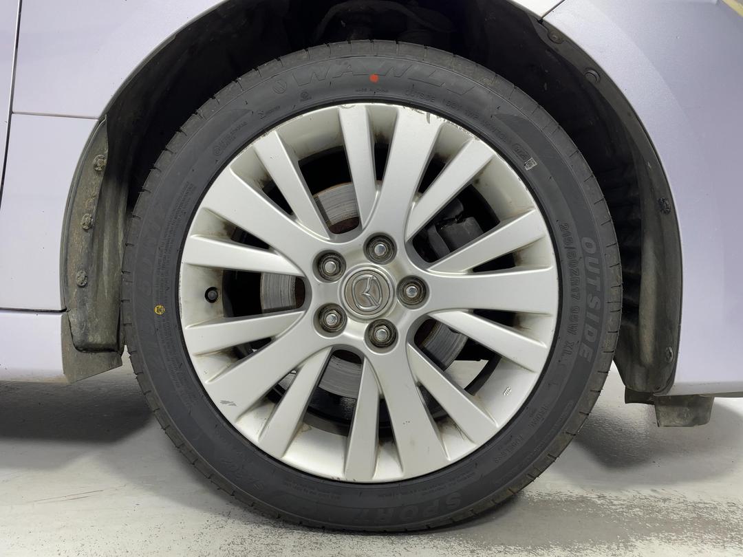 Photo '9' of Mazda Atenza