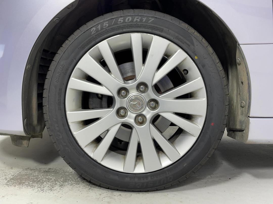 Photo '10' of Mazda Atenza