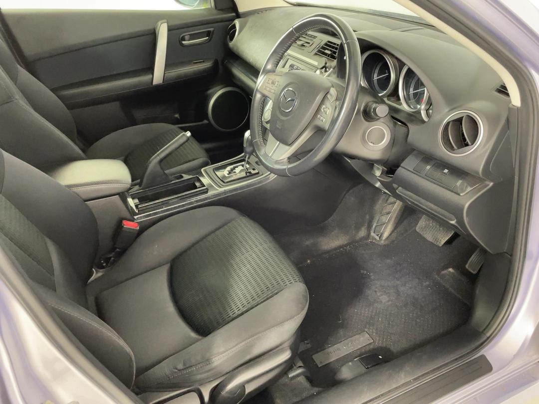 Photo '16' of Mazda Atenza