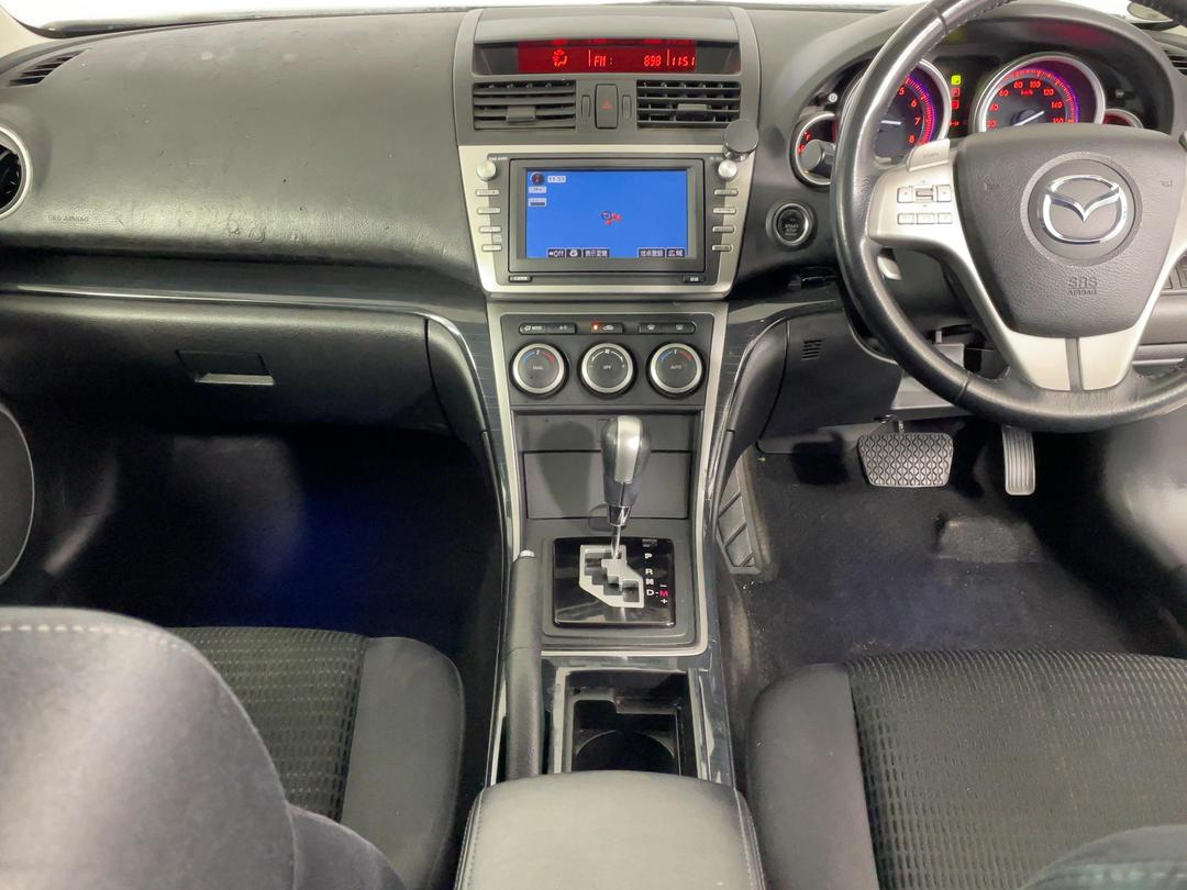 Photo '17' of Mazda Atenza
