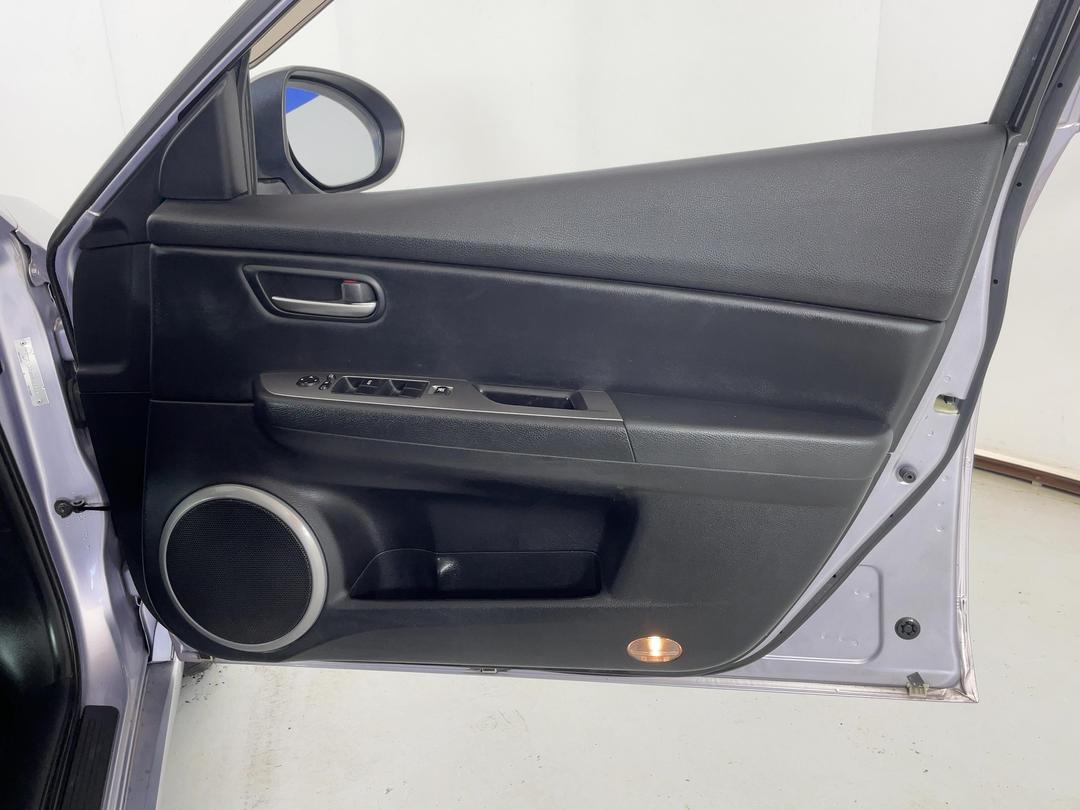 Photo '15' of Mazda Atenza