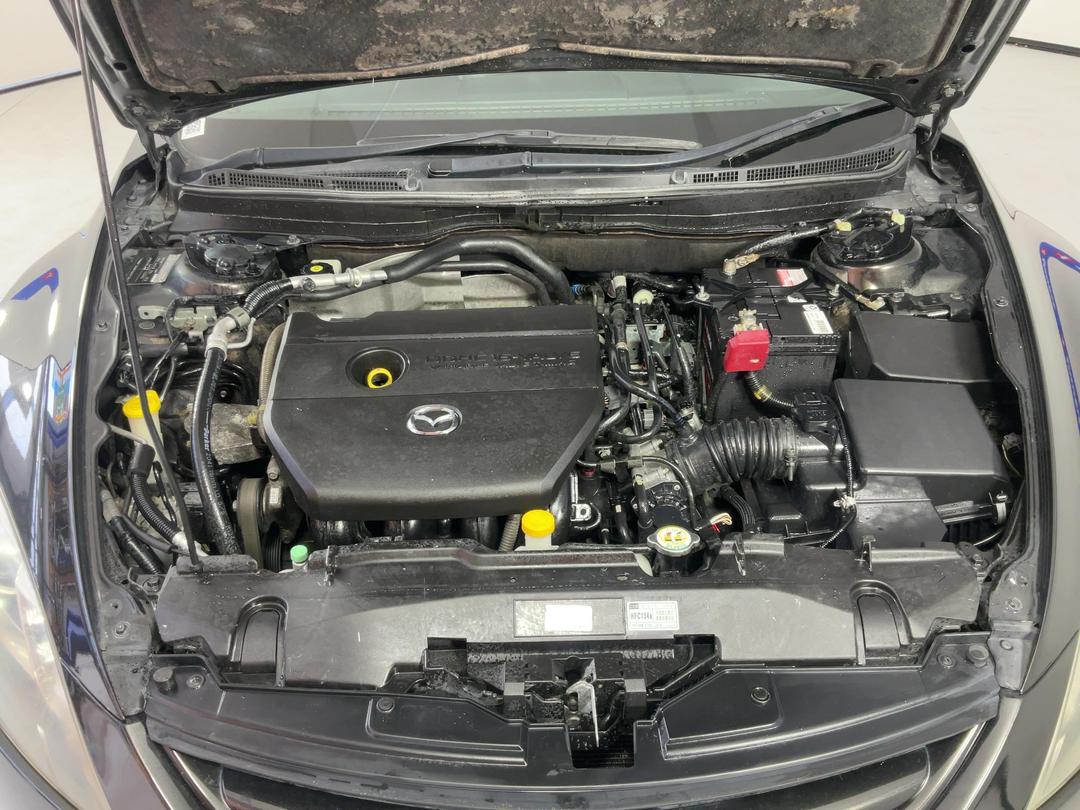 Photo '13' of Mazda Atenza