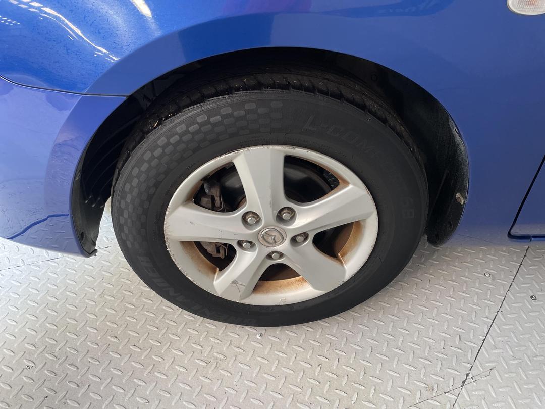 Photo '10' of Mazda Axela