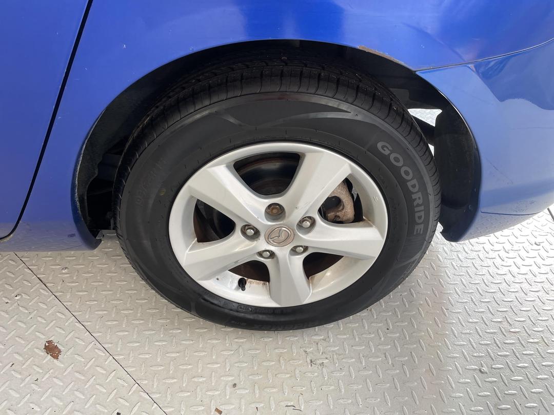 Photo '11' of Mazda Axela