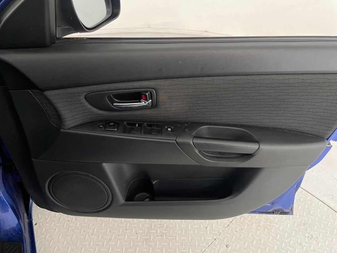 Photo '15' of Mazda Axela