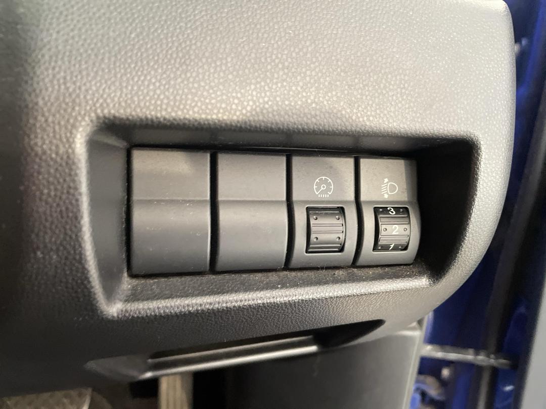 Photo '25' of Mazda Axela