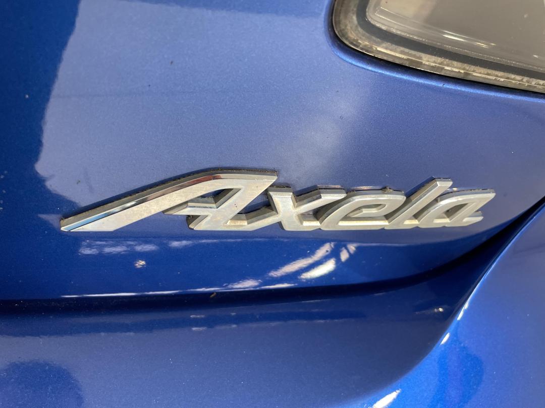 Photo '35' of Mazda Axela