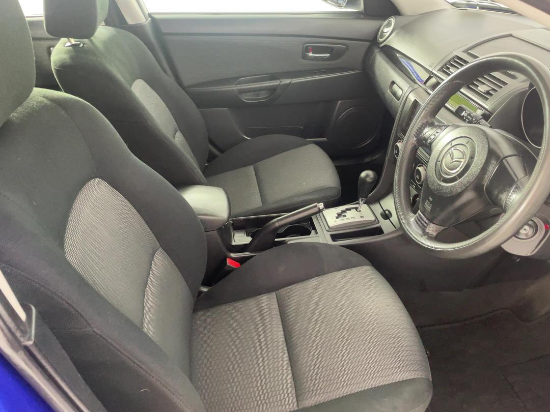 Photo '16' of Mazda Axela