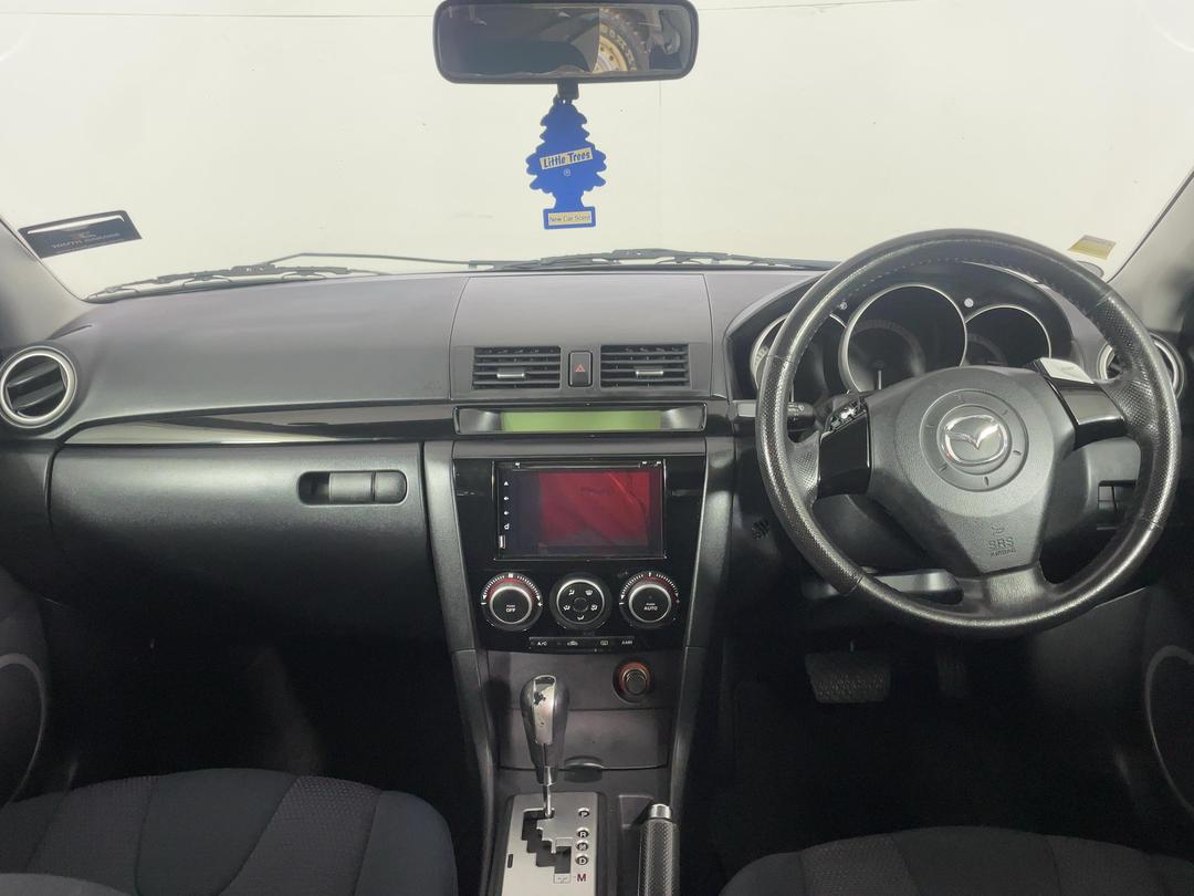 Photo '17' of Mazda Axela