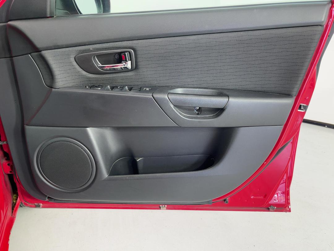Photo '15' of Mazda Axela