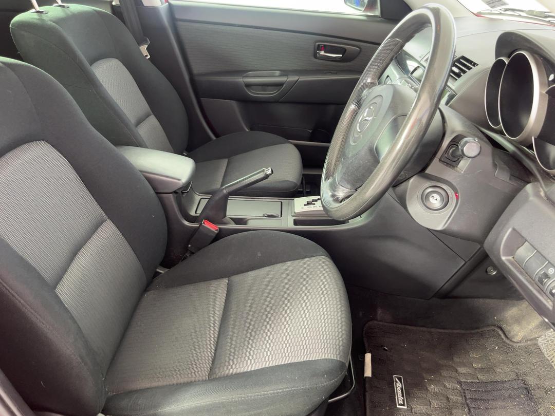 Photo '16' of Mazda Axela
