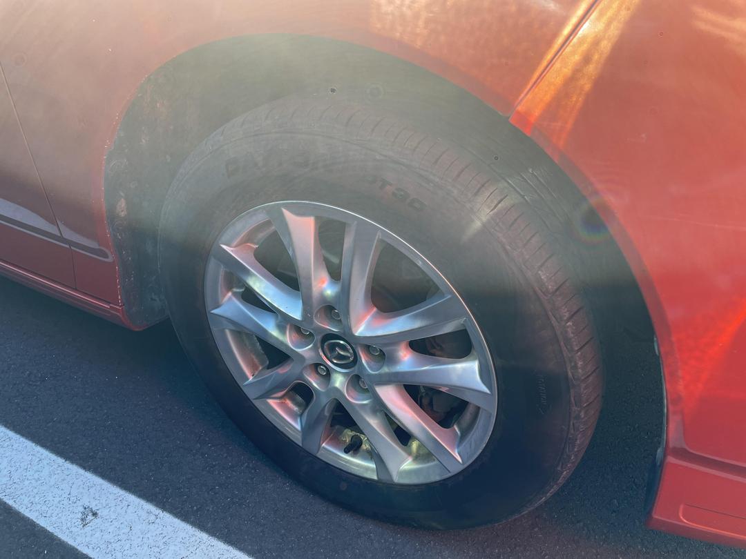 Photo '2' of Mazda Biante