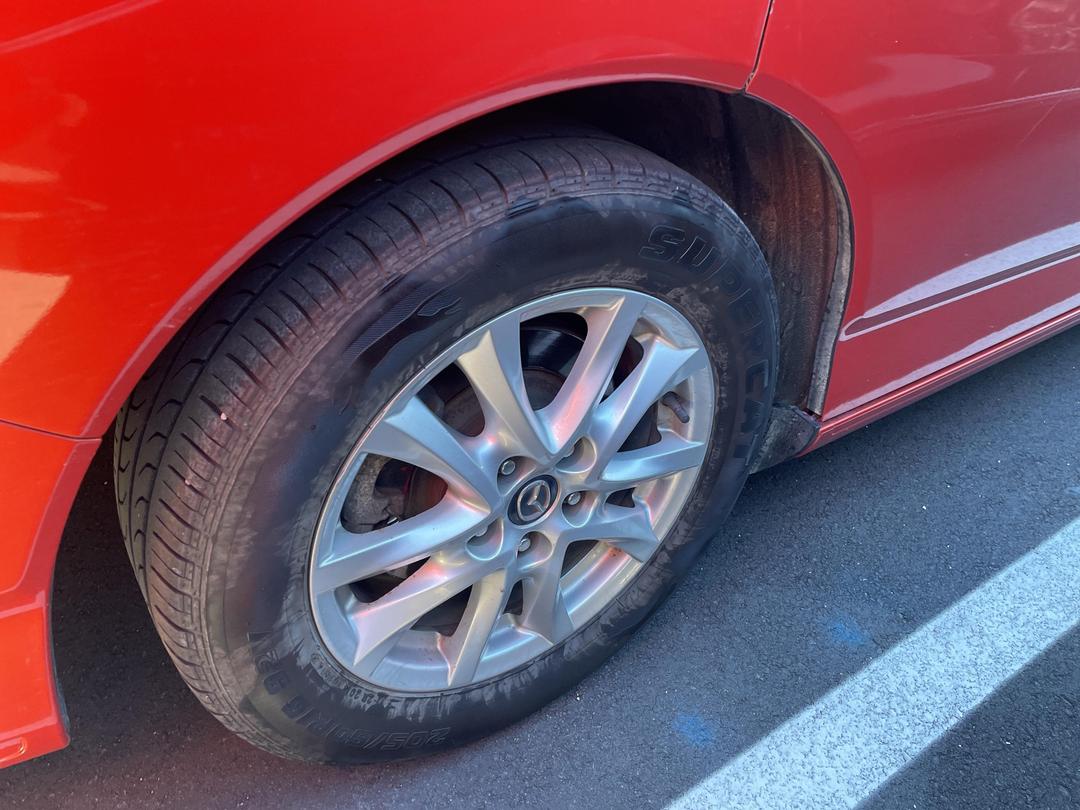 Photo '8' of Mazda Biante