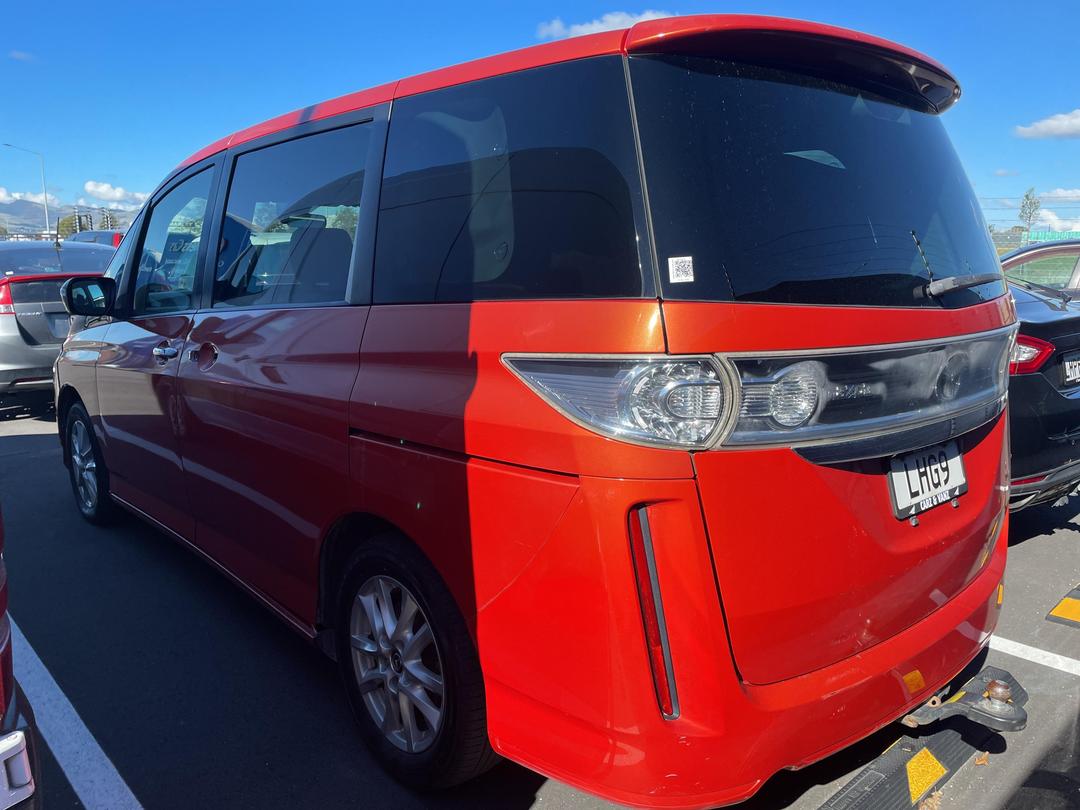 Photo '10' of Mazda Biante