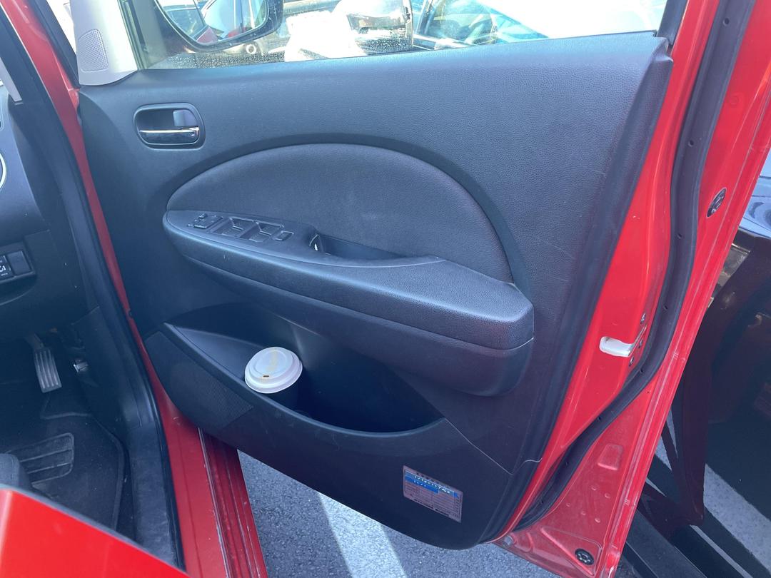 Photo '13' of Mazda Biante