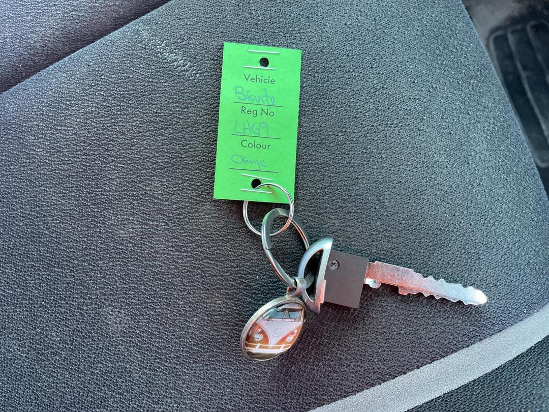 Photo '15' of Mazda Biante