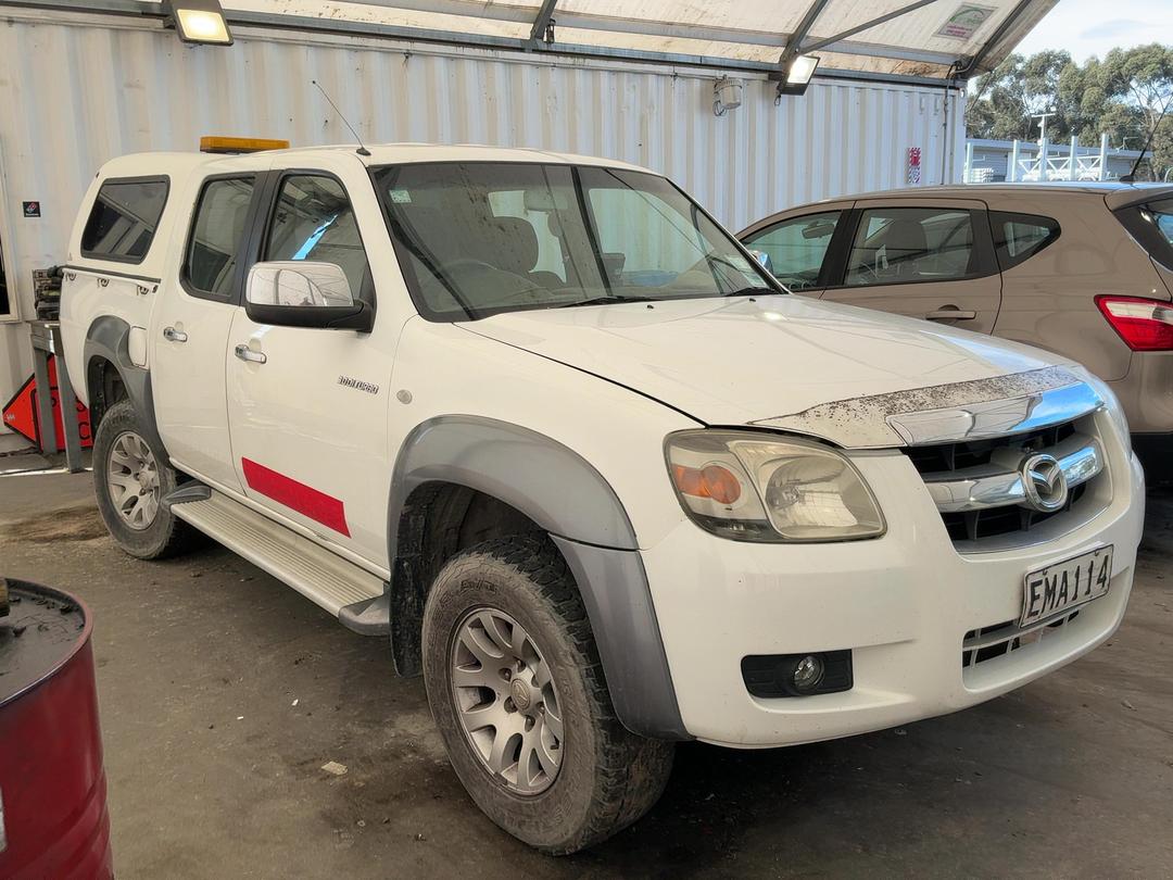 Photo '2' of Mazda Bt-50 D/CAB W/S SDX Photo '2' of Mazda Bt-50 D/CAB W/S SDX