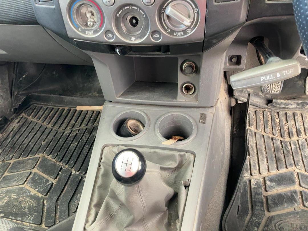 Photo '19' of Mazda Bt-50 D/CAB W/S SDX Photo '19' of Mazda Bt-50 D/CAB W/S SDX