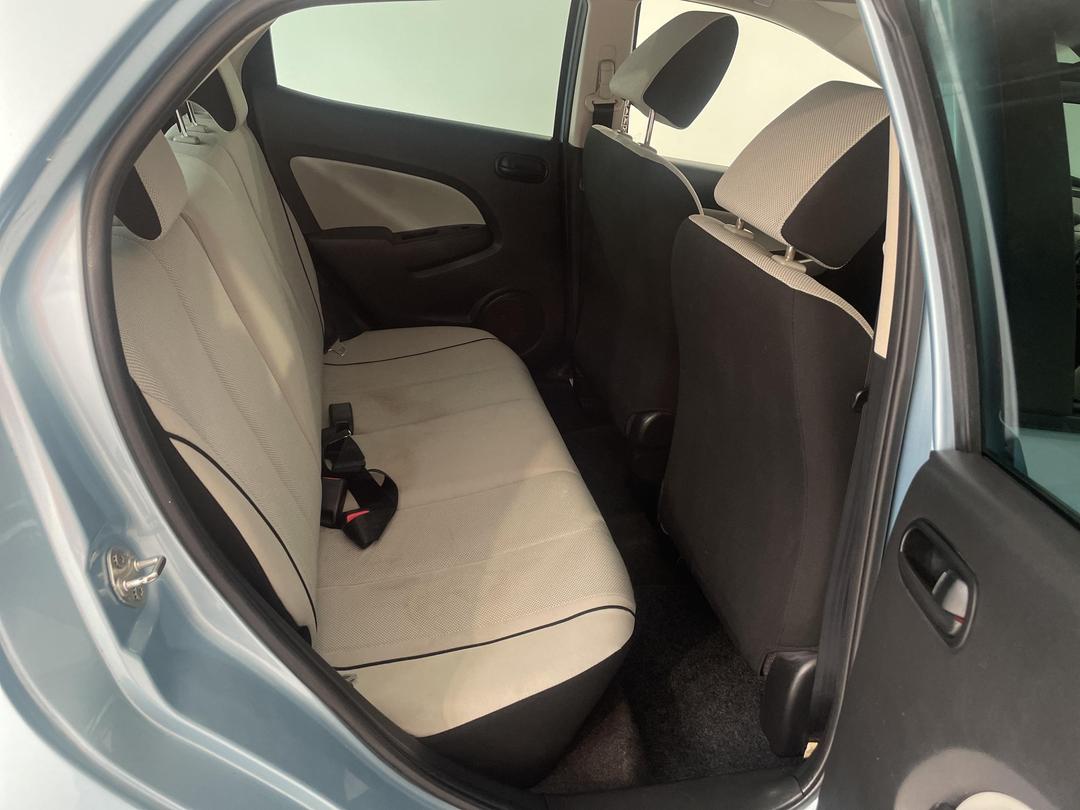 Photo '20' of Mazda Demio