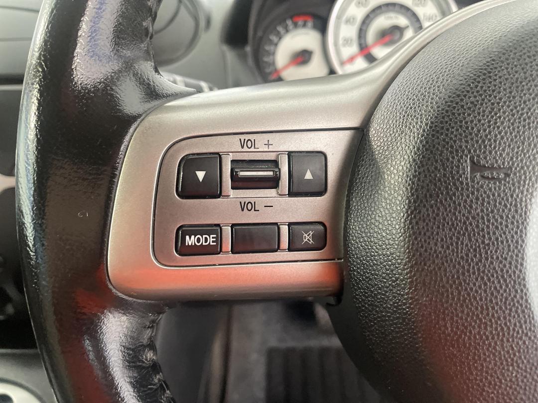 Photo '24' of Mazda Demio