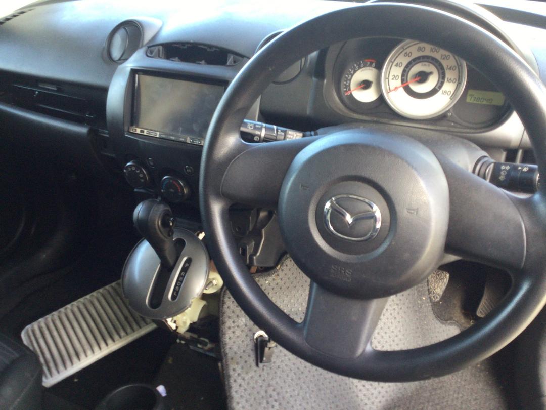 Photo '15' of Mazda Demio