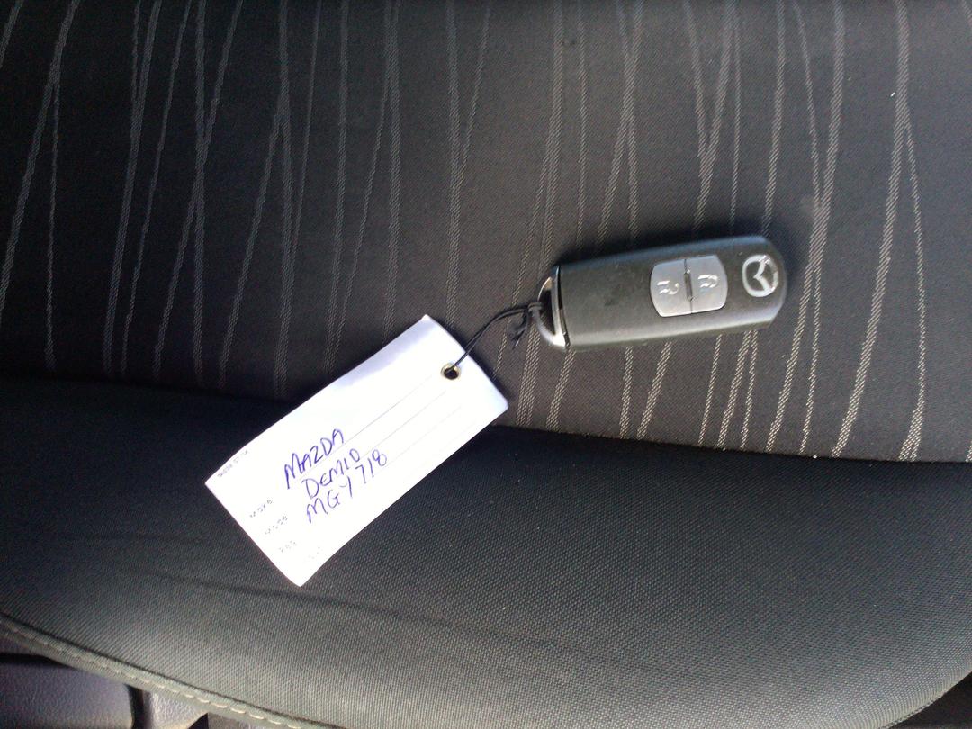 Photo '16' of Mazda Demio