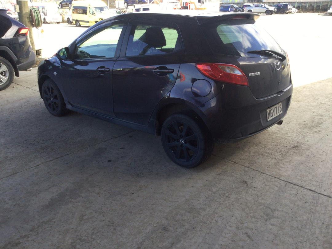 Photo '5' of Mazda Demio