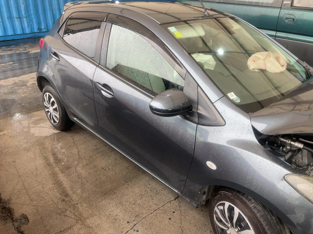 Photo '3' of Mazda Demio