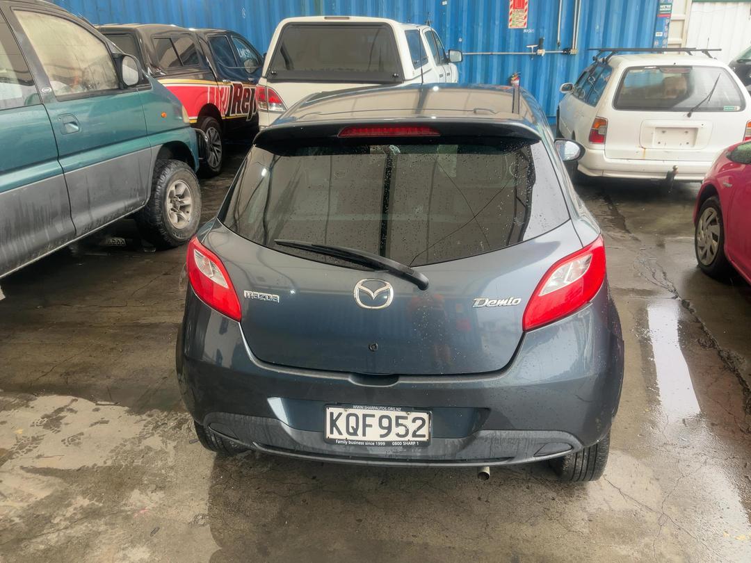 Photo '11' of Mazda Demio