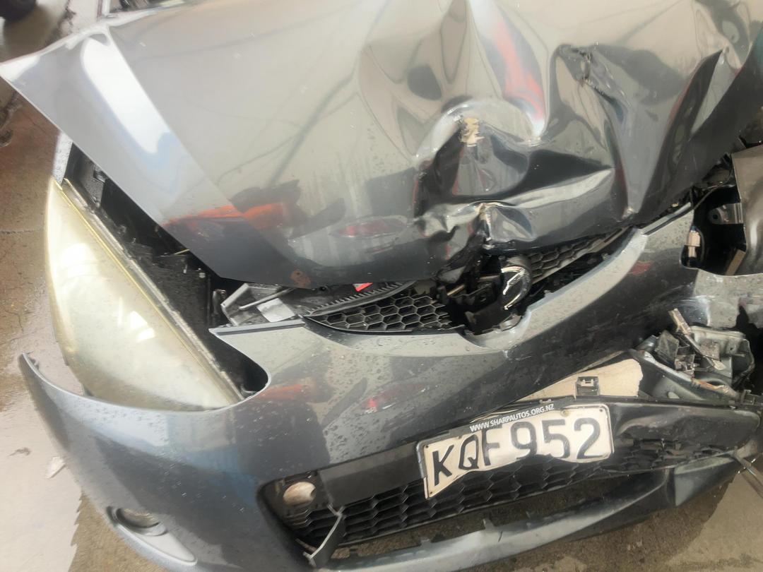 Photo '15' of Mazda Demio