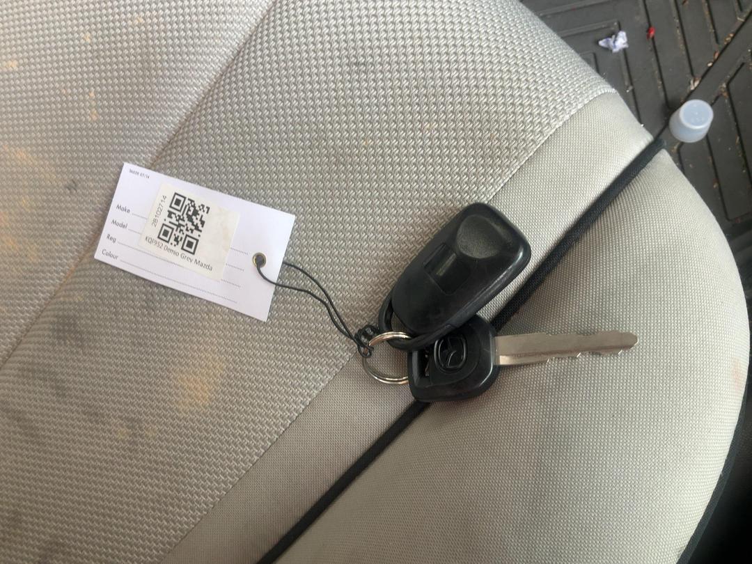 Photo '18' of Mazda Demio