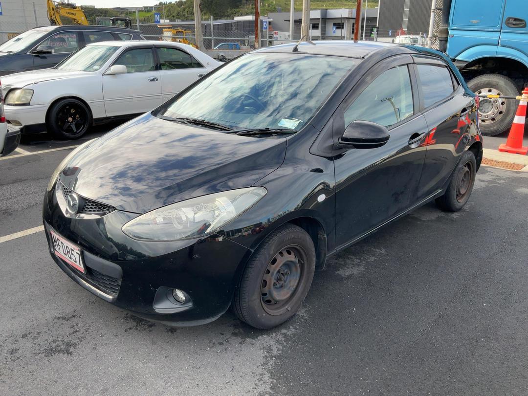 Photo '3' of Mazda Demio