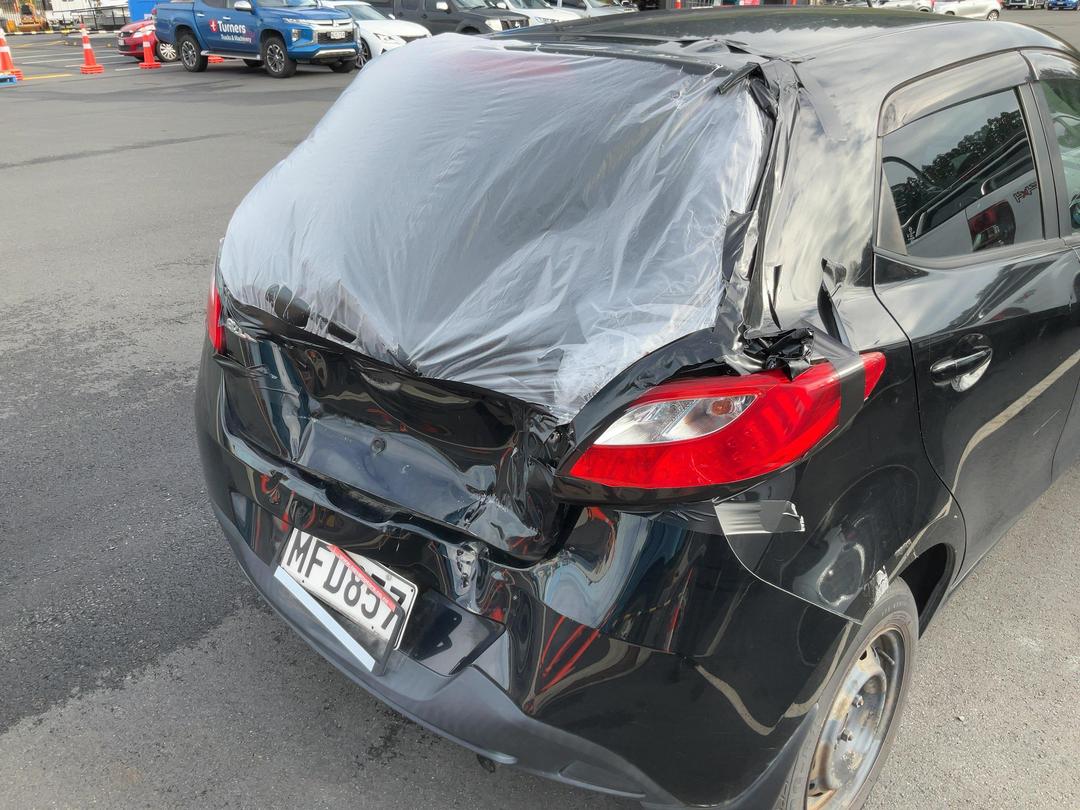 Photo '13' of Mazda Demio