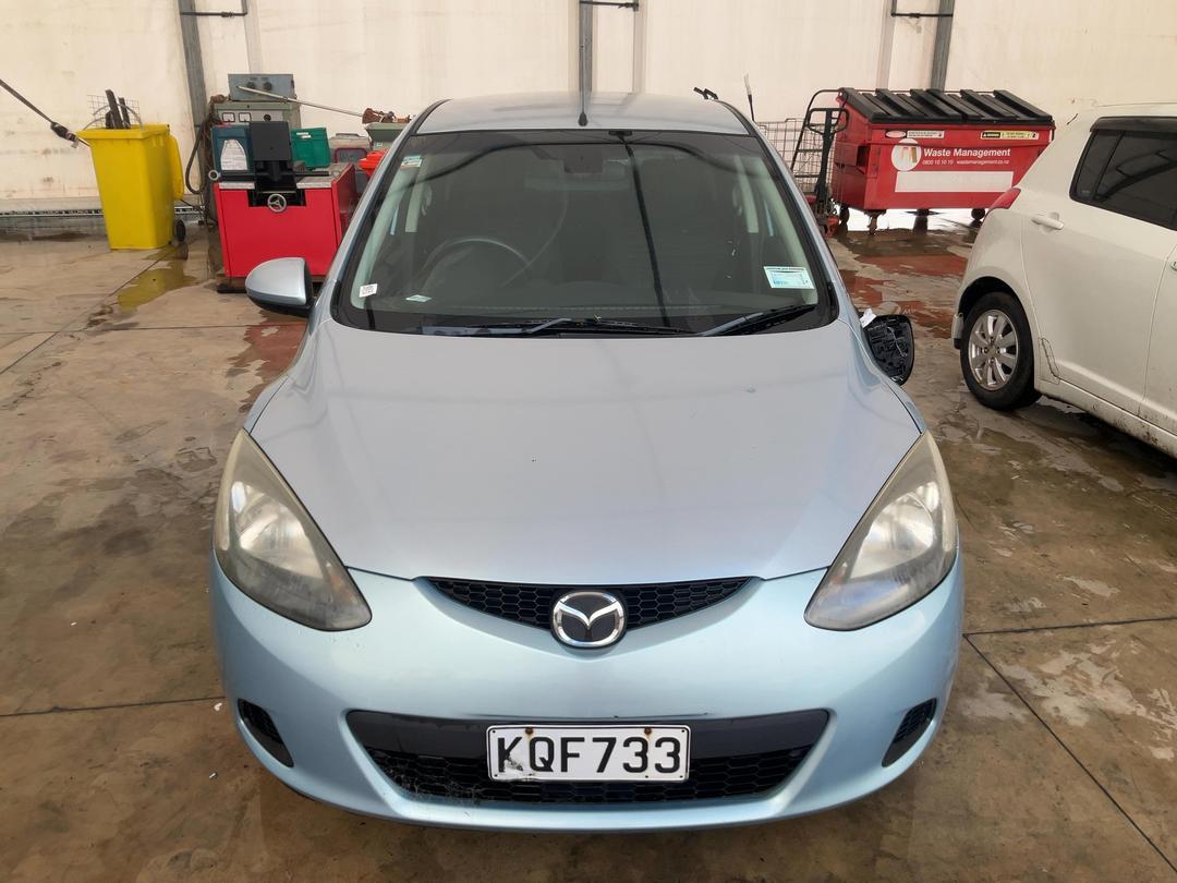 Photo '2' of Mazda Demio