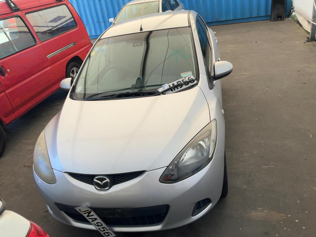 Photo '6' of Mazda Demio