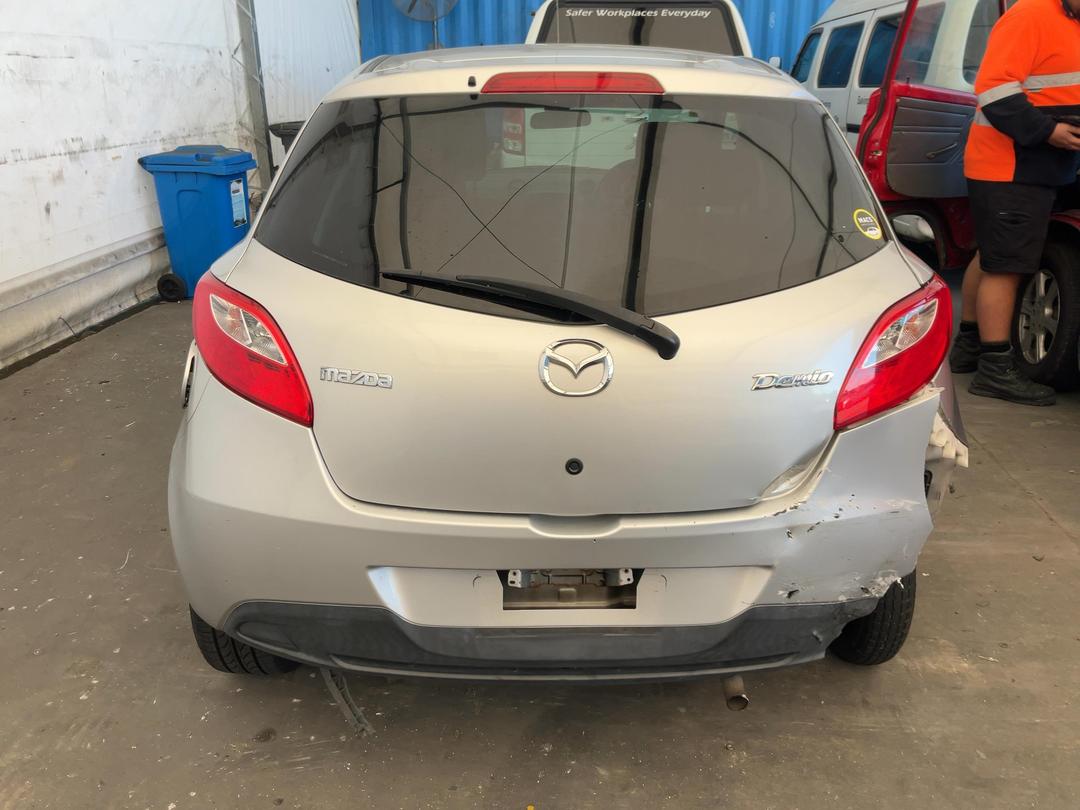 Photo '14' of Mazda Demio