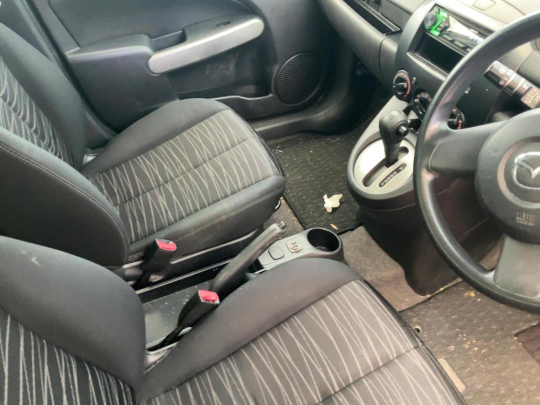 Photo '26' of Mazda Demio