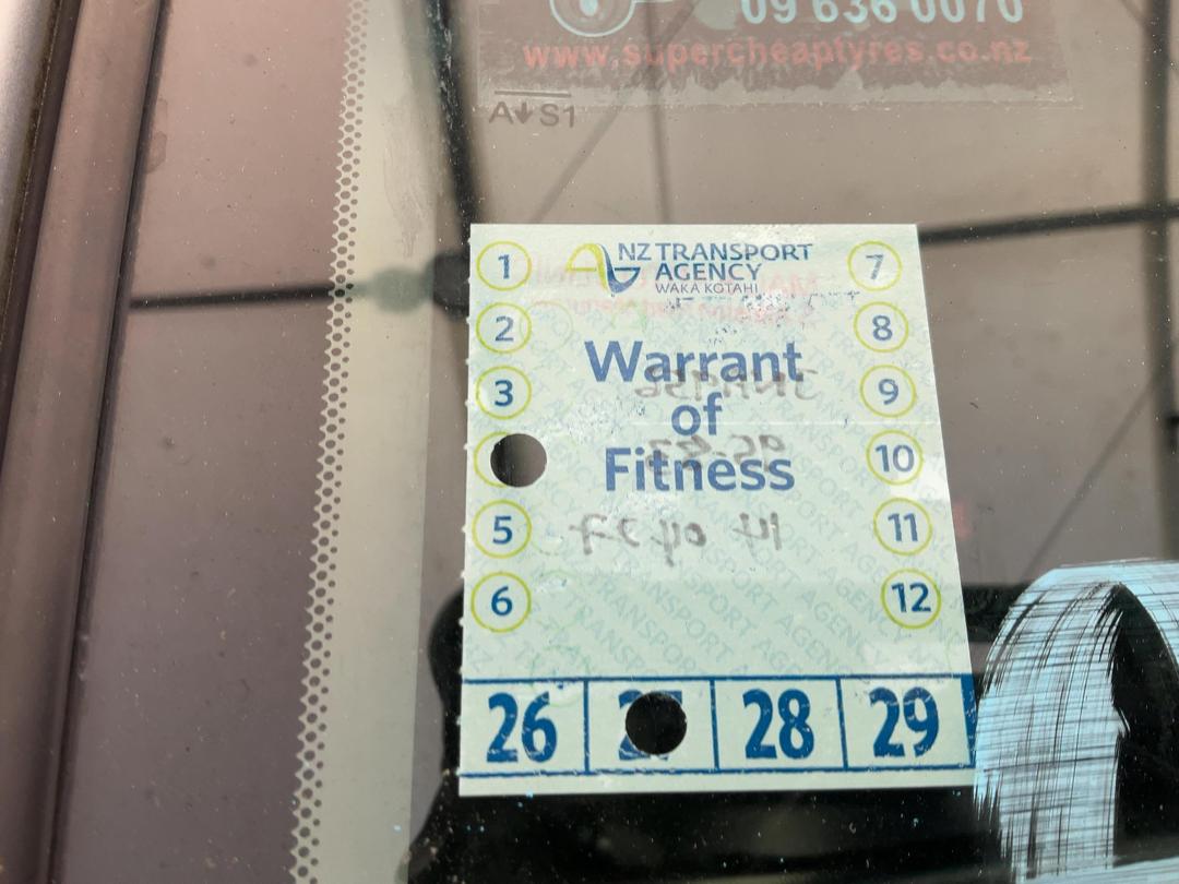 Photo '28' of Mazda Demio