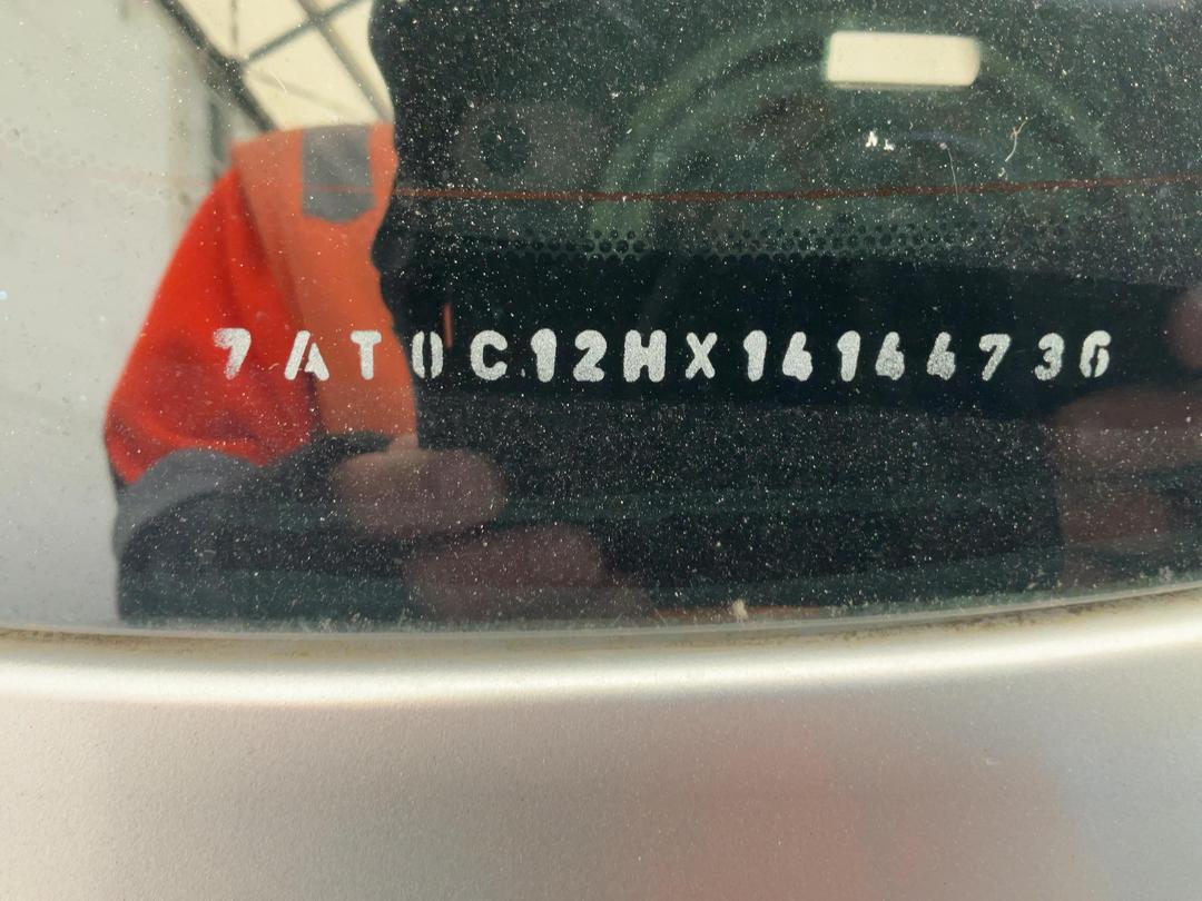 Photo '32' of Mazda Demio