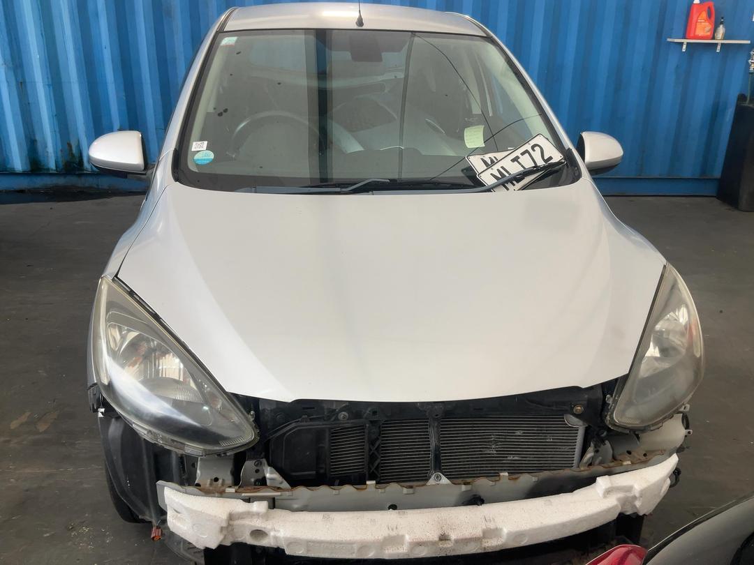 Photo '5' of Mazda Demio Photo '5' of Mazda Demio