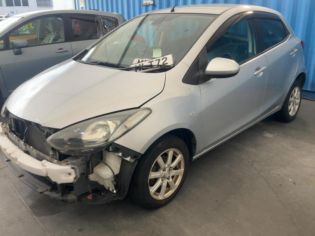 Photo '6' of Mazda Demio Photo '6' of Mazda Demio