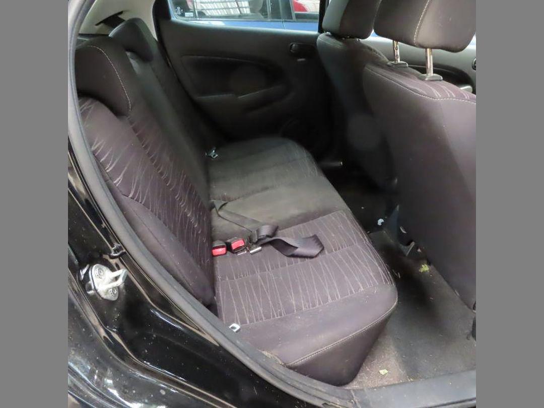 Photo '10' of Mazda Demio Photo '10' of Mazda Demio