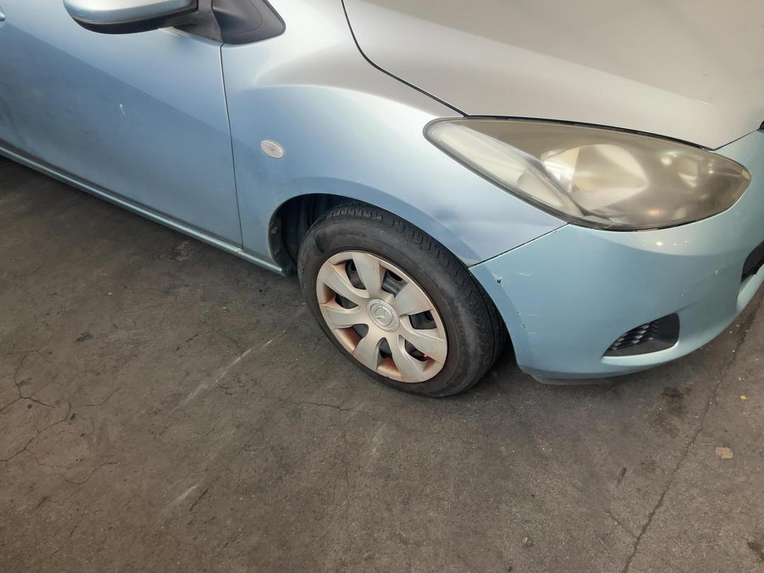 Photo '2' of Mazda Demio Photo '2' of Mazda Demio