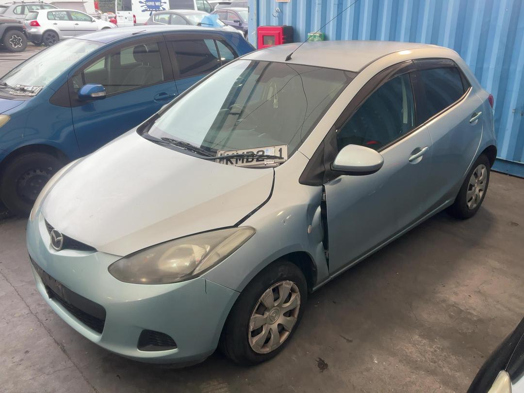 Photo '6' of Mazda Demio Photo '6' of Mazda Demio