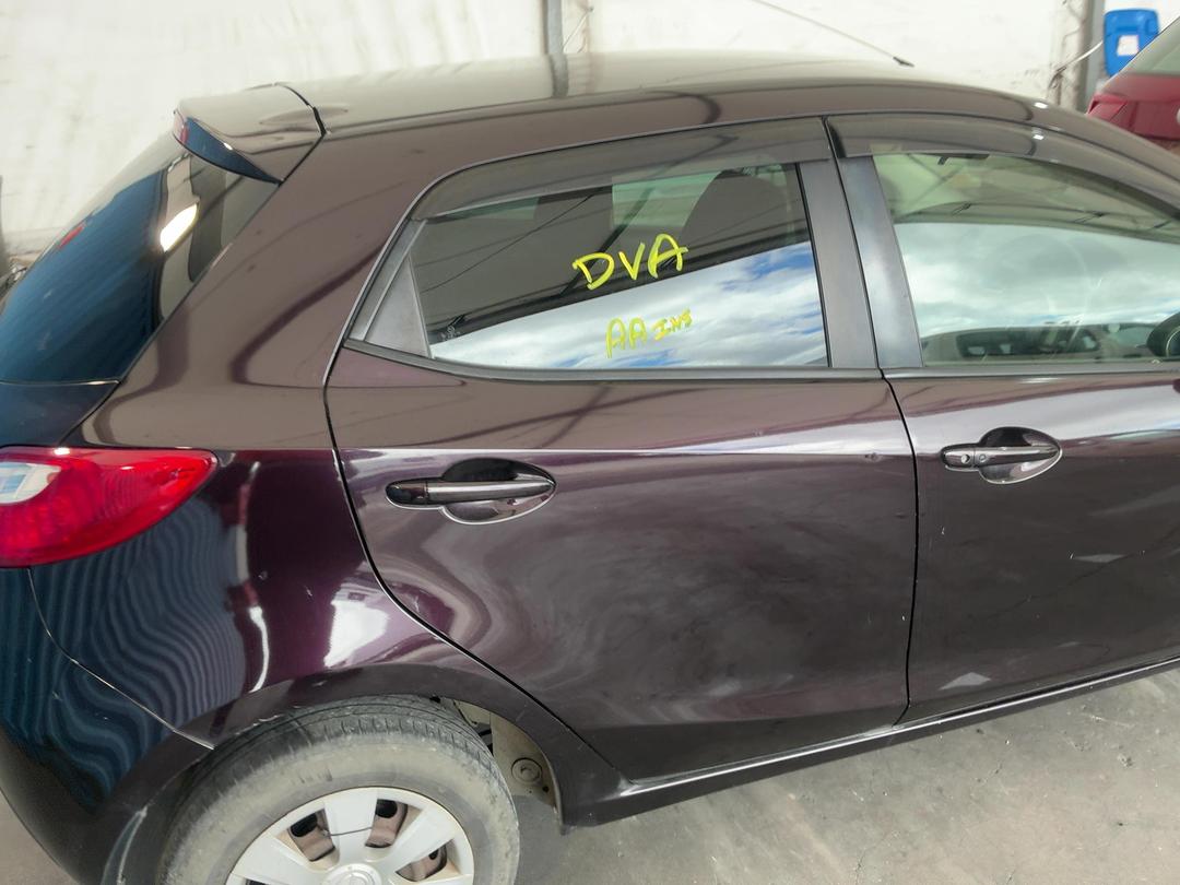 Photo '14' of Mazda Demio Photo '14' of Mazda Demio
