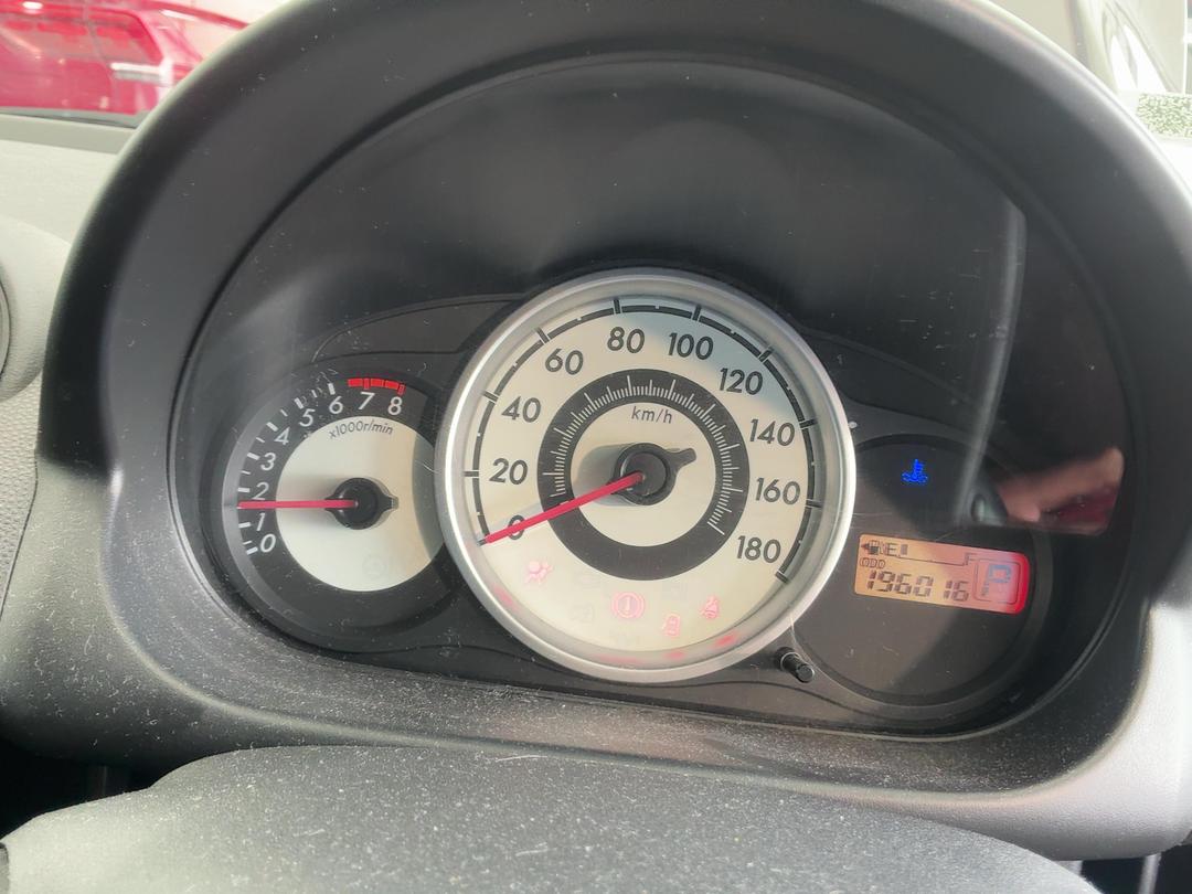 Photo '18' of Mazda Demio Photo '18' of Mazda Demio